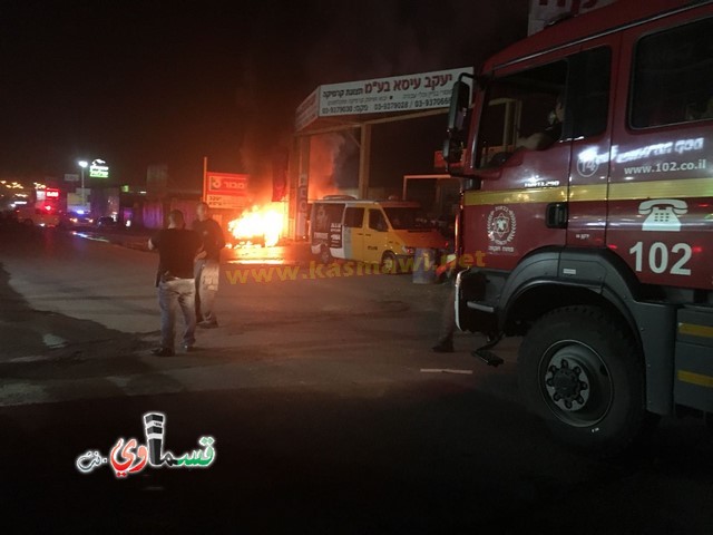 كفرقاسم : اصابة شابين بعد انفجار سيارة بعبوة ناسفة وصفت اصاباتهم بالخطرة .